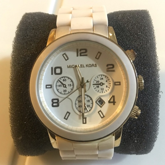 Michael Kors Women’s Watch - Picture 2 of 5